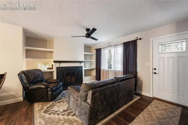 4708 N Splendid CIR, Colorado Springs, CO 80917