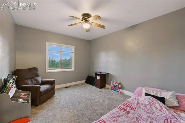 1721 Wildhorn RD, Florissant, CO 80816