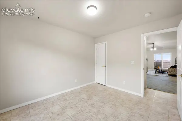 1479 Madison Ridge Heights #B, Colorado Springs, CO 80904