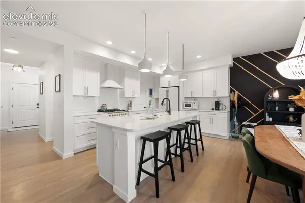 6538 Cumbre Vista Way, Colorado Springs, CO 80924