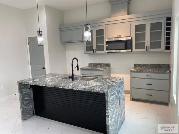 4667 River Oak Cir, Brownsville, TX 78520