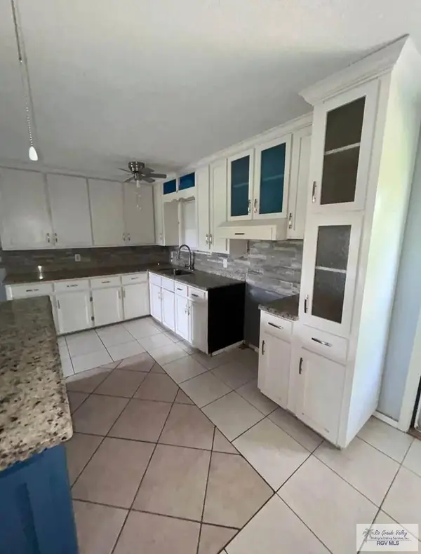 FIRST F St, Donna, TX 78537