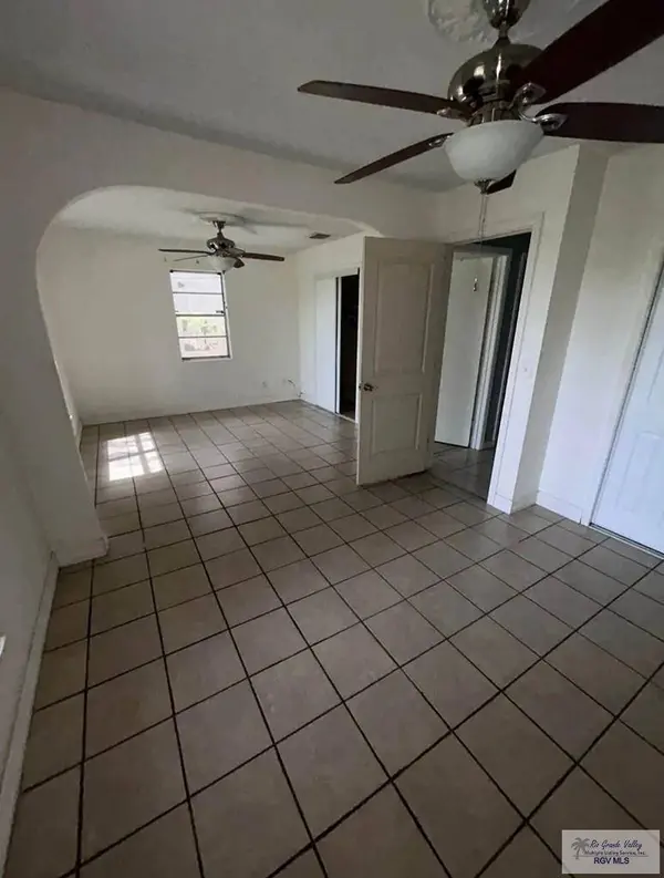 FIRST F St, Donna, TX 78537