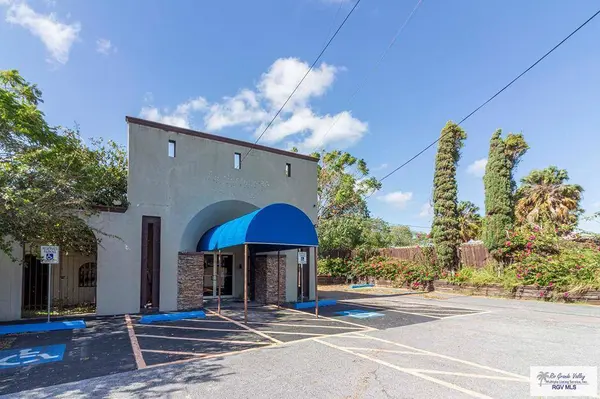 1925 Central Blvd.