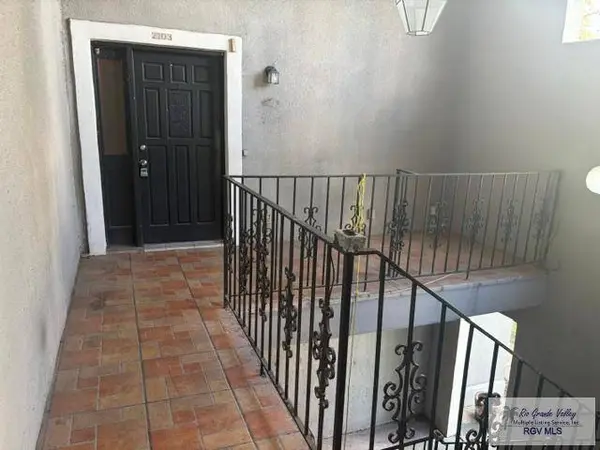 2103 El Dorado Ave., Rancho Viejo, TX 78575