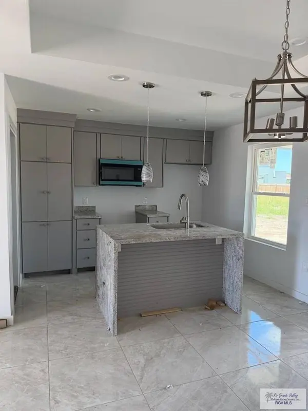 617 Alfonso Mata Rd, San Benito, TX 78586