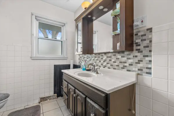 3716 Marquette St, Racine, WI 53402