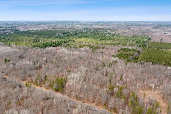 7108 Oakwood Pkwy, Webster, WI 54893