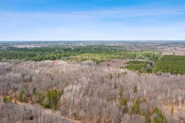 7108 Oakwood Pkwy, Webster, WI 54893