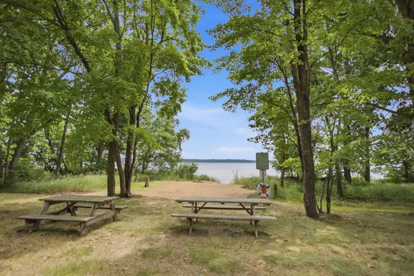 25344 White Oak DR, Webster, WI 54893