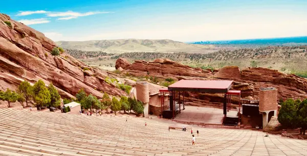 63e16a623d66b01e11d268ab_Red-Rocks-Amphitheatre_Aspire-Tours_1800
