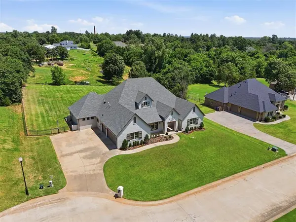 14259 Macklay CT, Choctaw, OK 73020