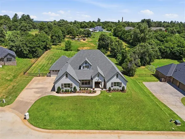 14259 Macklay CT, Choctaw, OK 73020