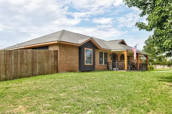 19800 Aaron DR, Harrah, OK 73045
