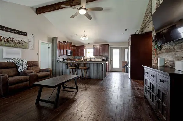 19800 Aaron DR, Harrah, OK 73045