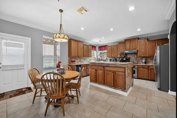 5804 Silver Leaf DR, Mckinney, TX 75070