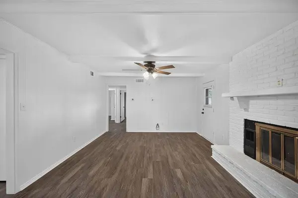 1715 Jenkins LN, Glenn Heights, TX 75154