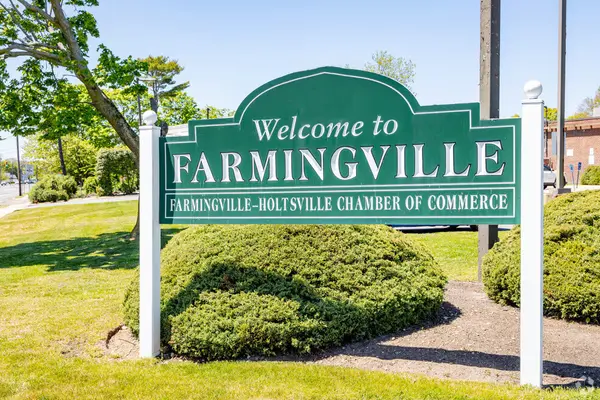 Farmingville, NY Neighborhood Guide- 2026