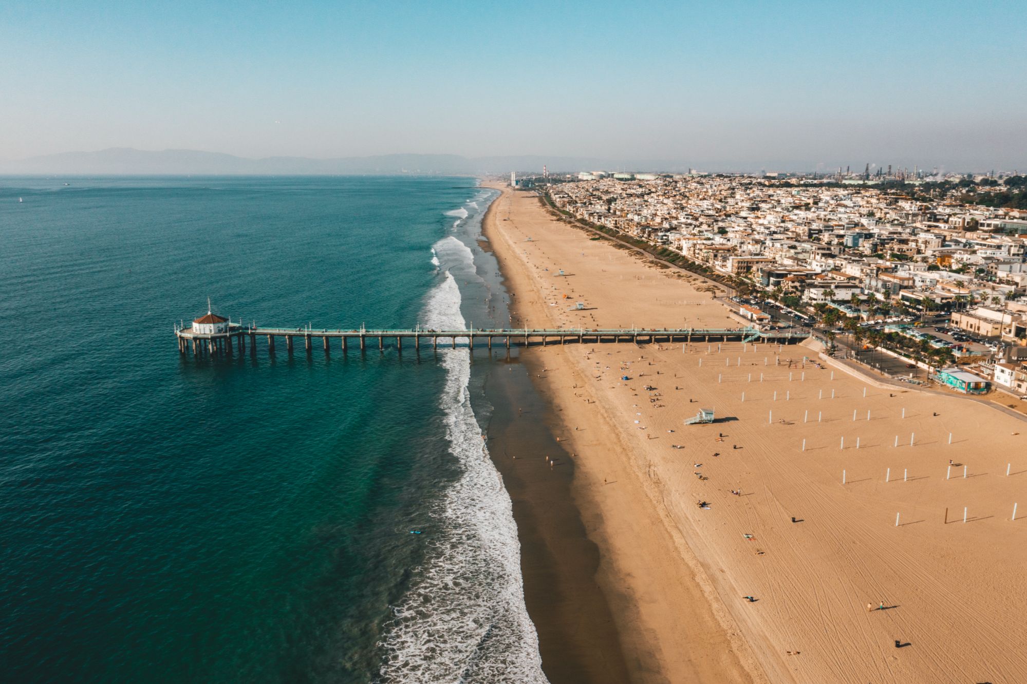 aerial-view-over-manhattan-beach-in-california-wit-2026-01-05-23-09-41-utc