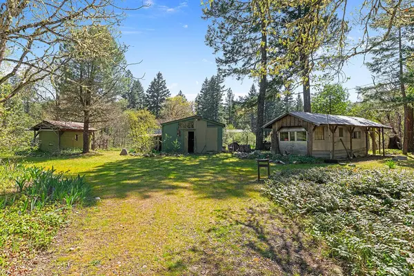 189 Finch RD, Kerby, OR 97531