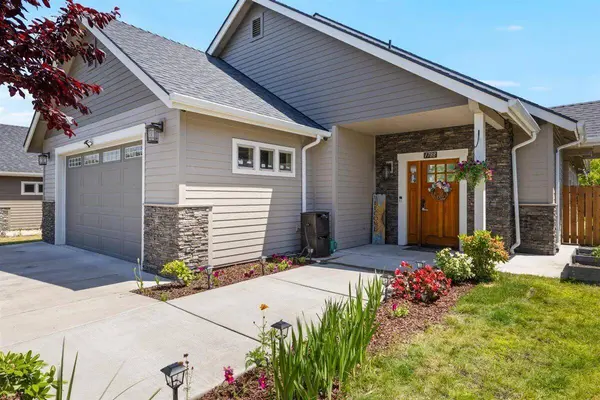 1788 Harbeck RD, Grants Pass, OR 97527