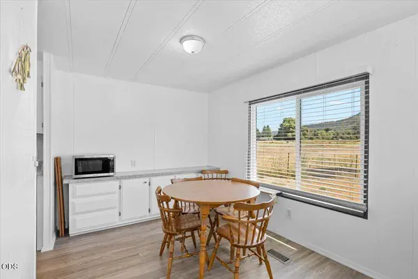 315 Evans Creek RD #UNIT 6, Rogue River, OR 97537
