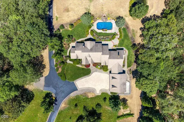 3396 Foots Creek RD, Gold Hill, OR 97525