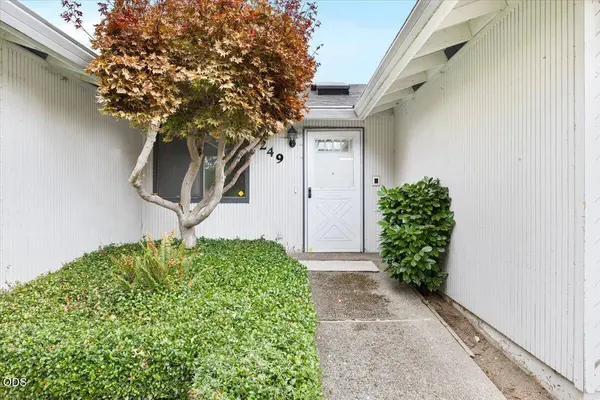 1249 La Loma DR, Medford, OR 97504