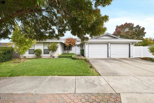1249 La Loma DR