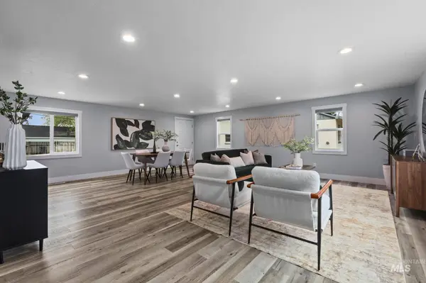 2043 S Leadville, Boise, ID 83706