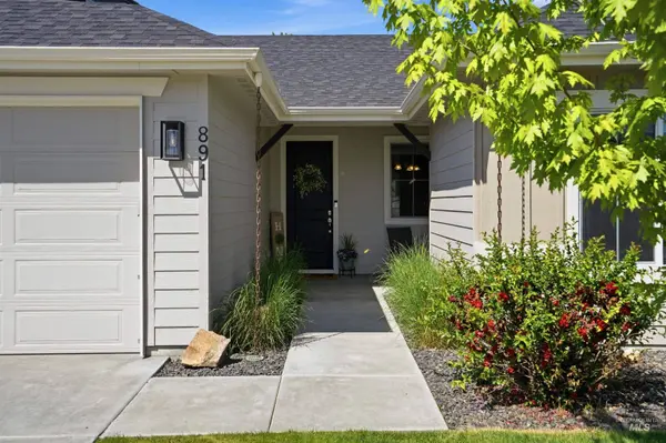 891 N Tullshire Way, Eagle, ID 83616