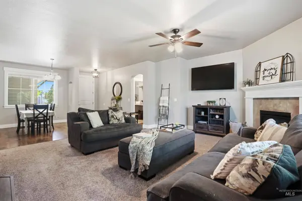 891 N Tullshire Way, Eagle, ID 83616