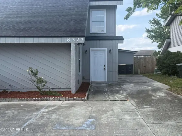 8323 CENTURY POINT DR N, Jacksonville, FL 32216