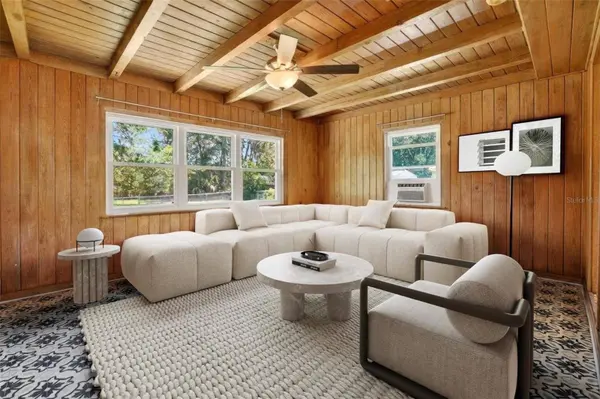 5503 LAKEWOOD CIR E