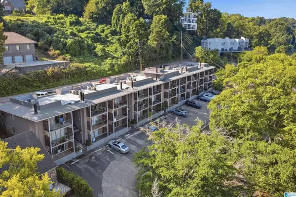 2401 ARLINGTON CRESCENT #A, Birmingham, AL 35205