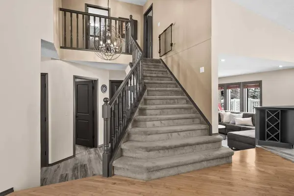 48 Rivergreen CRES SE, Calgary, AB T2C 3V5