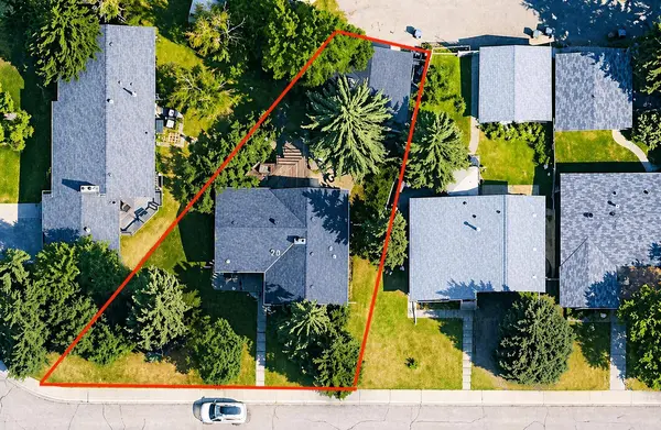 20 Brampton CRES SW, Calgary, AB T2W 0Y4