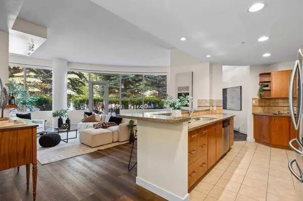 1088 6 AVE SW #102