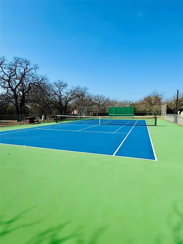 1280 Paint Brush CT, Whitney, TX 76692