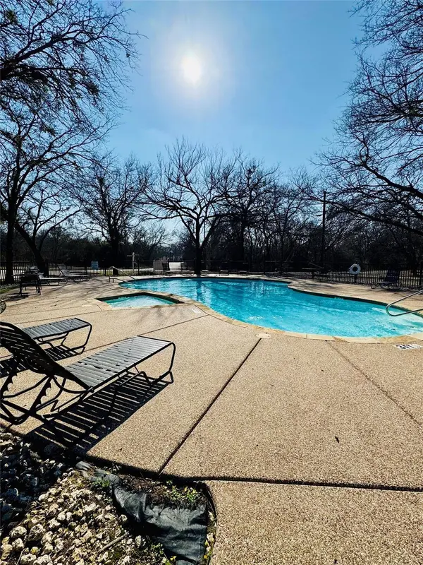 12207 Rolling Oaks DR, Whitney, TX 76692