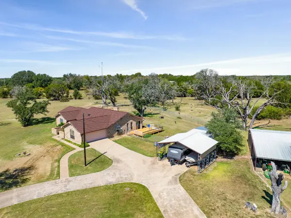 147 Wildflower LN, Whitney, TX 76692