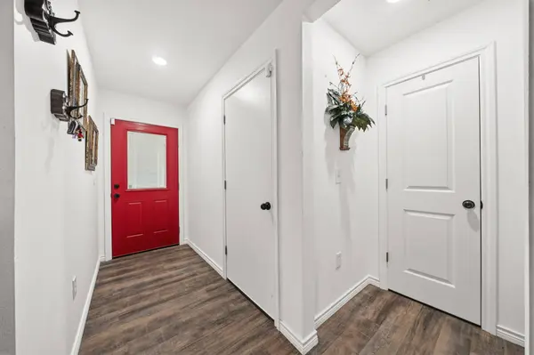 100 Hoover AVE, Whitney, TX 76692