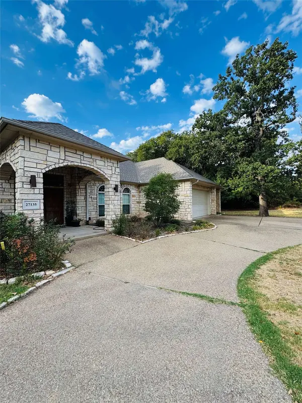 27135 Whispering Meadow DR, Whitney, TX 76692