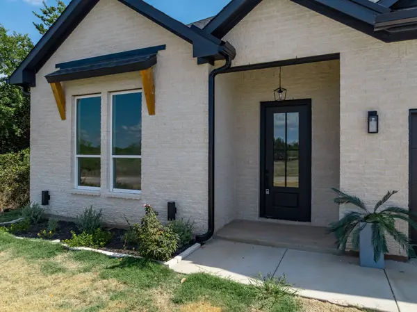 27155 Whispering Meadow DR, Whitney, TX 76692