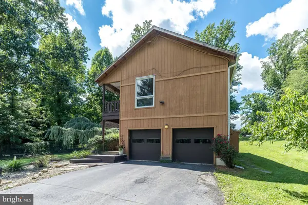 329 BIDDLE DR, Exton, PA 19341