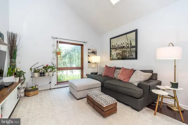 329 BIDDLE DR, Exton, PA 19341