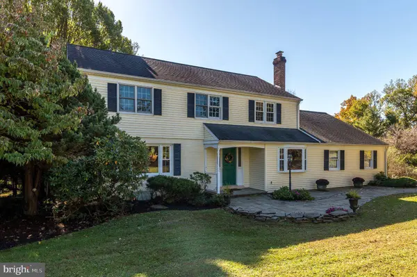 802 HESSIAN CIR