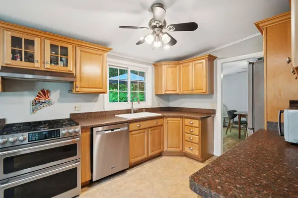15 Juniper HL, Claremont, NH 03743