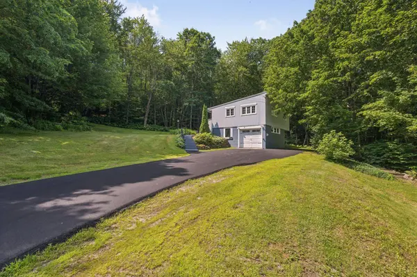 15 Juniper HL, Claremont, NH 03743