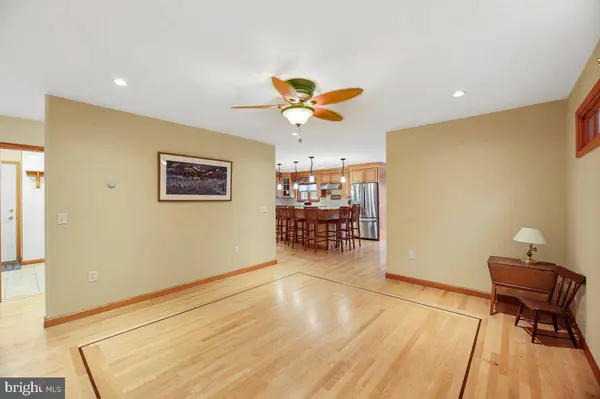 12 WHITE OAK LN, Little Egg Harbor Twp, NJ 08087
